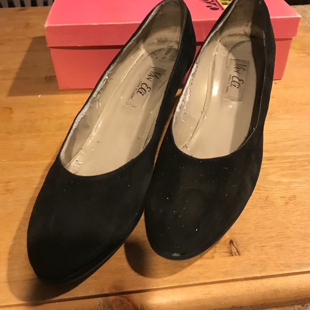 Vaneli Black suede pumps